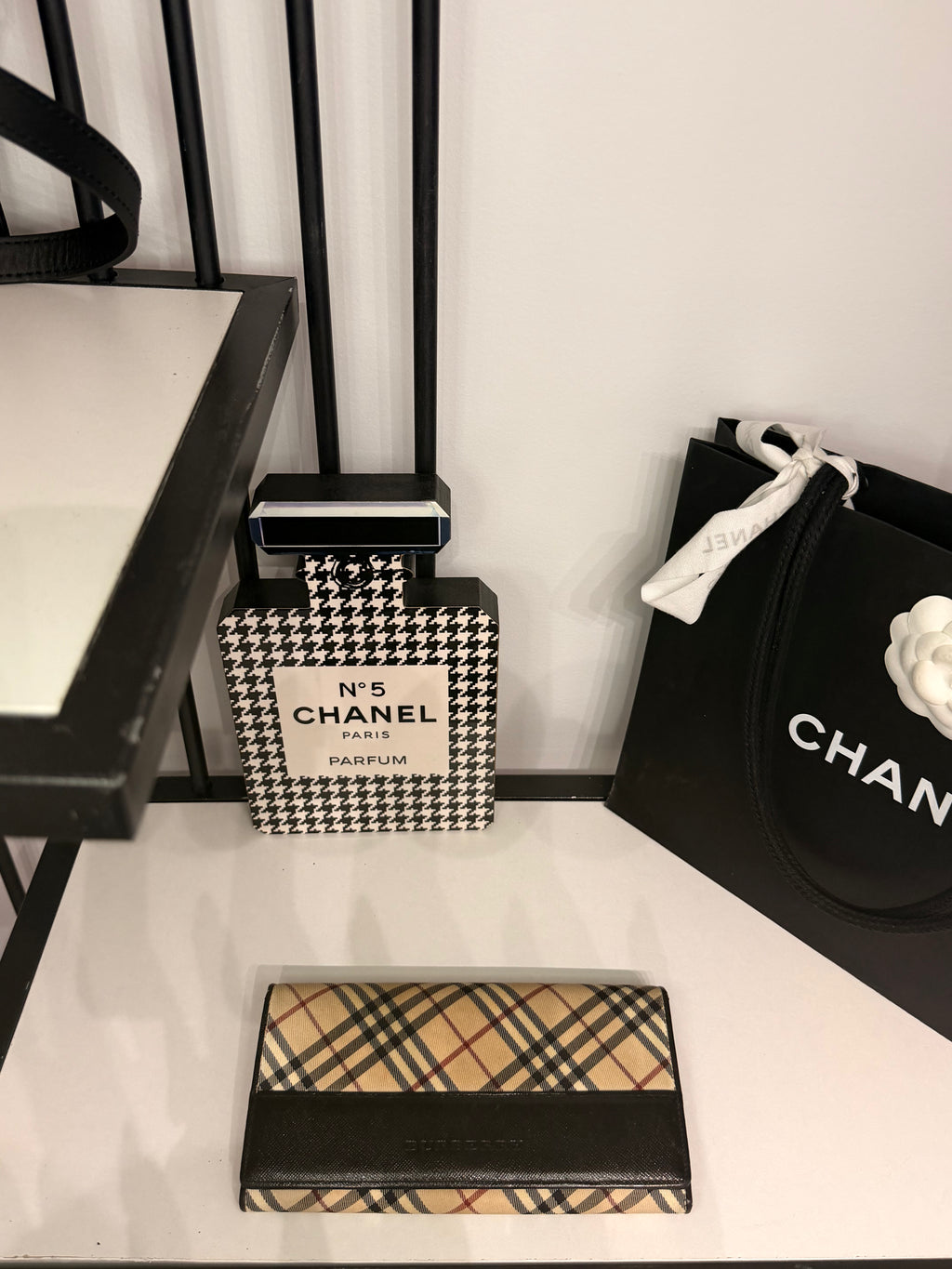 Burberry Vintage Check Long Wallet – Beige & Black