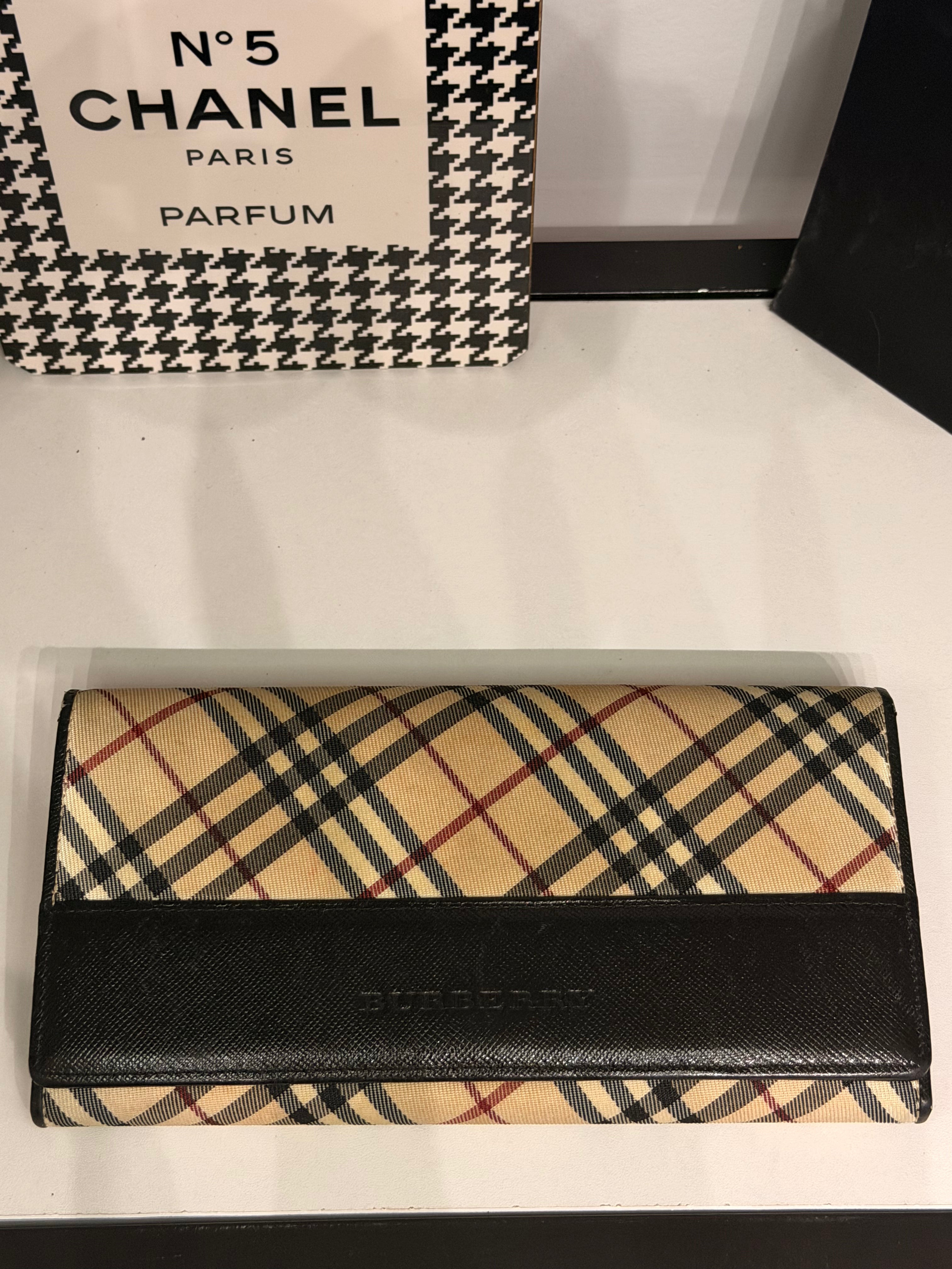 Burberry Vintage Check Long Wallet – Beige & Black