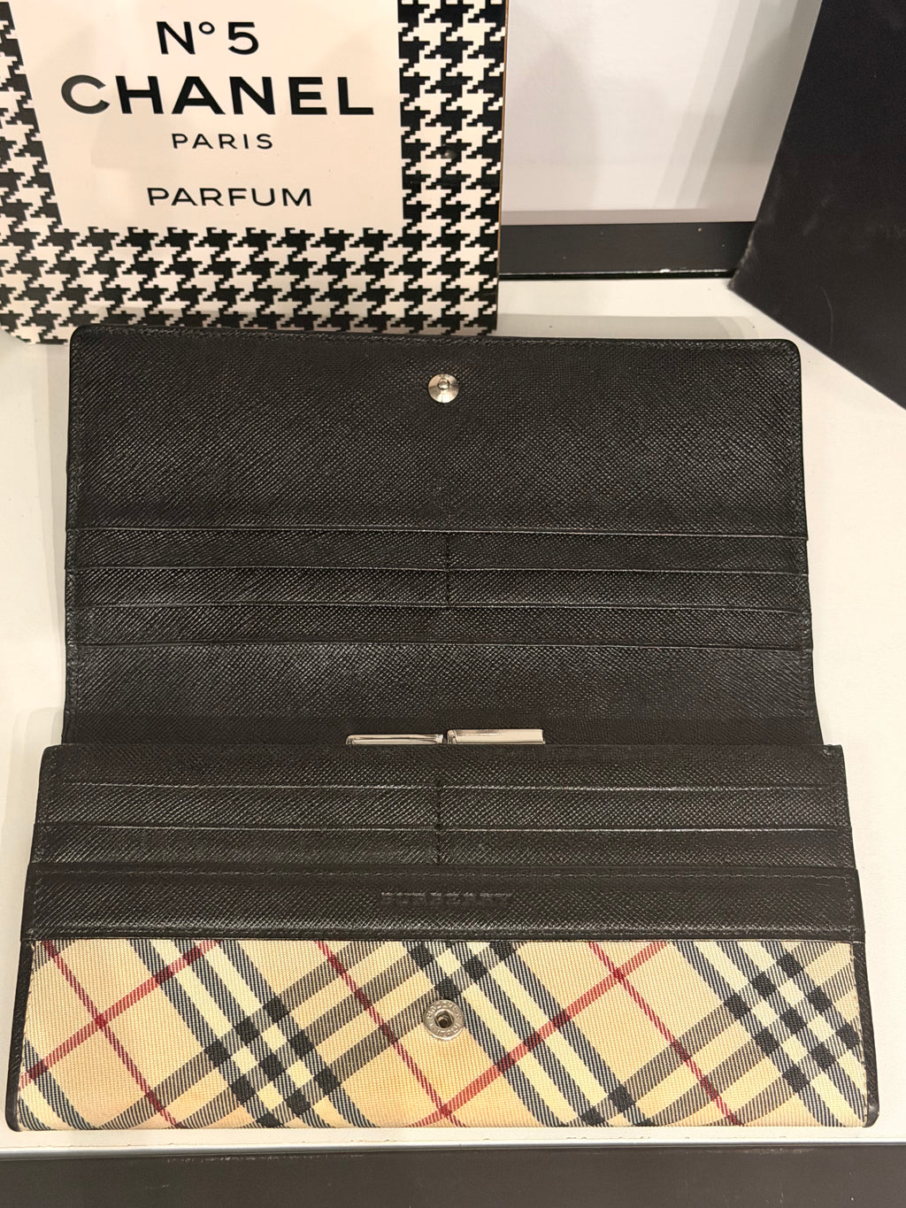 Burberry Vintage Check Long Wallet – Beige & Black