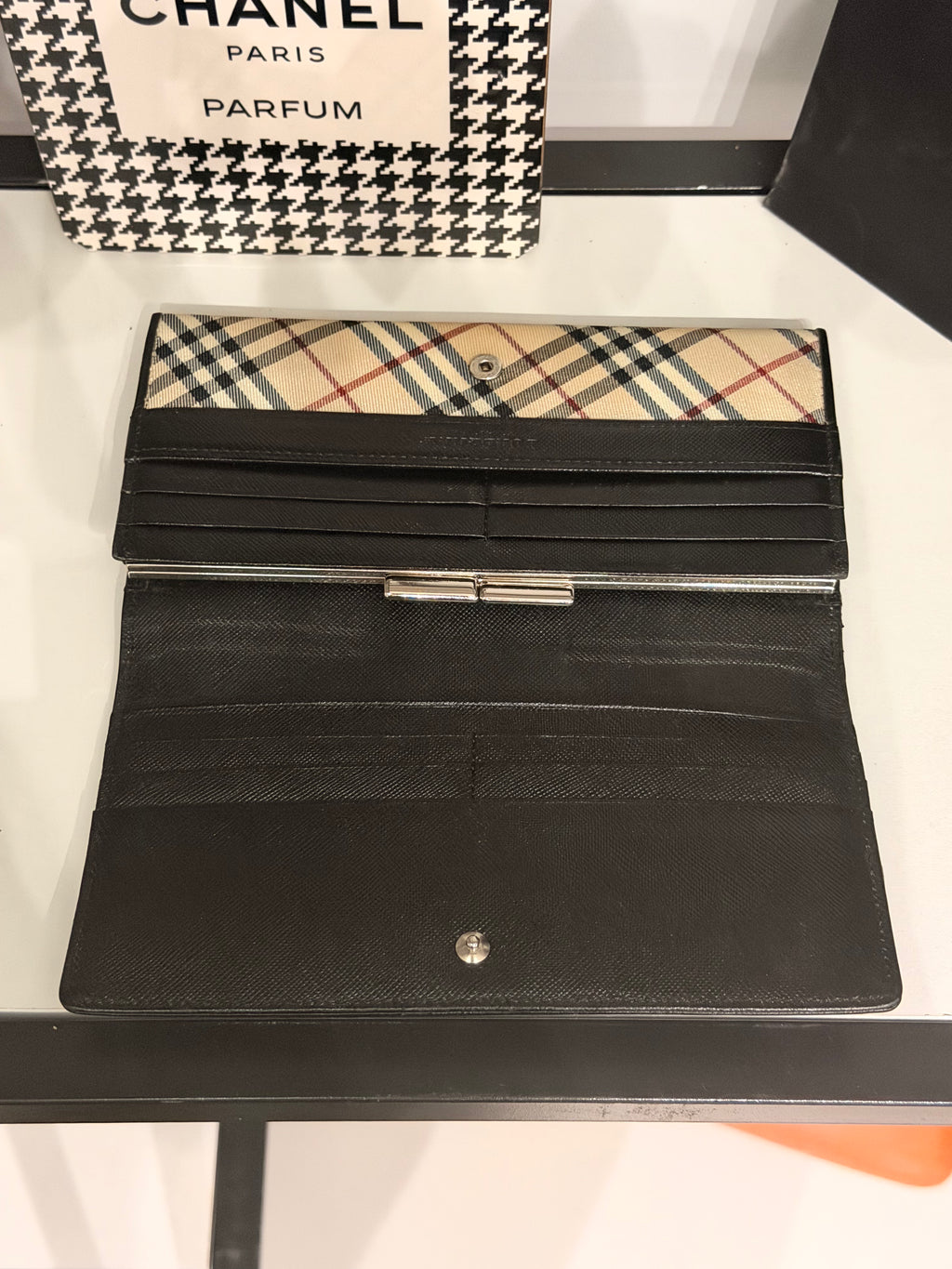 Burberry Vintage Check Long Wallet – Beige & Black