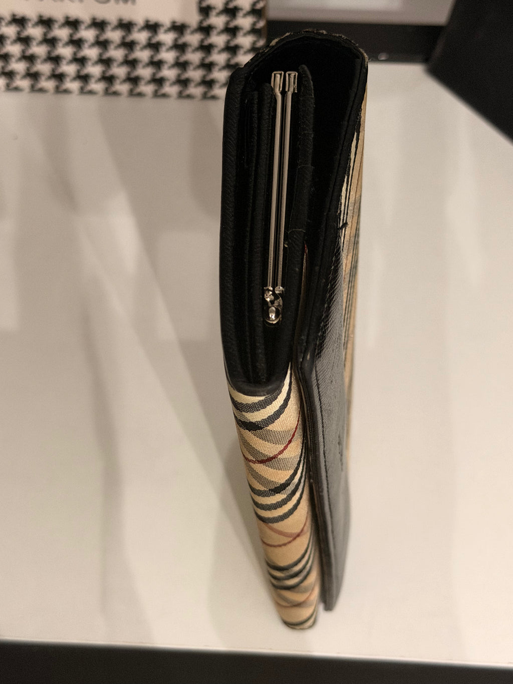 Burberry Vintage Check Long Wallet – Beige & Black