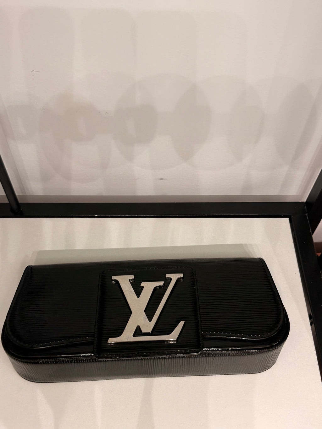 Louis Vuitton Epi Leather Louise Clutch – Black