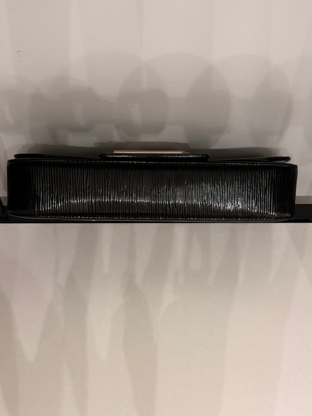 Louis Vuitton Epi Leather Louise Clutch – Black