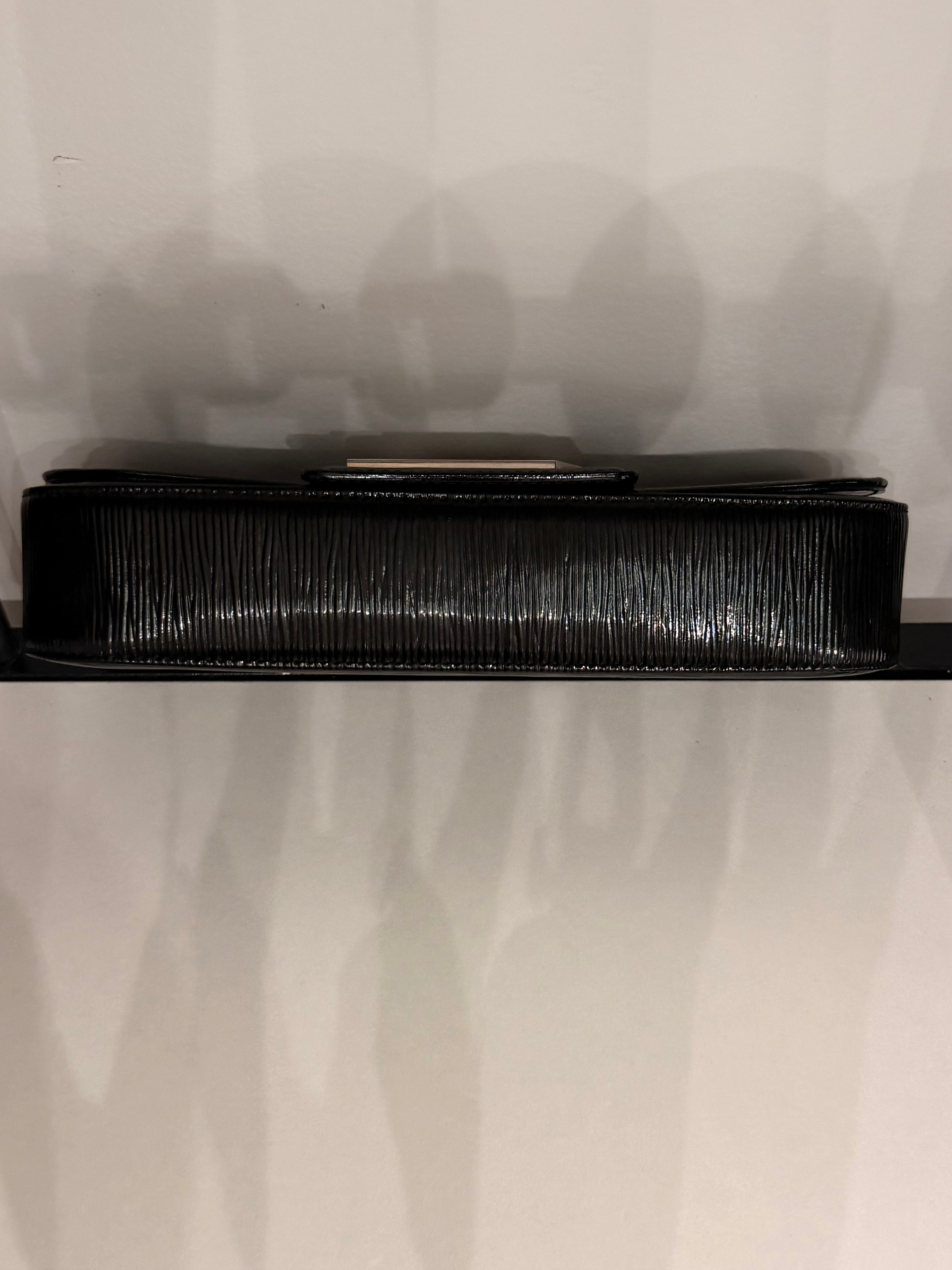 Louis Vuitton Epi Leather Louise Clutch – Black
