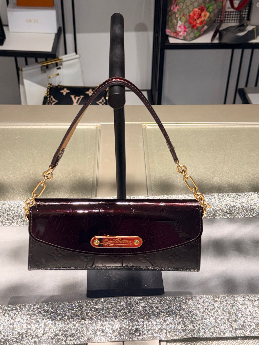 Louis Vuitton Sunset Boulevard Monogram Vernis Shoulder Bag Clutch – Amarante