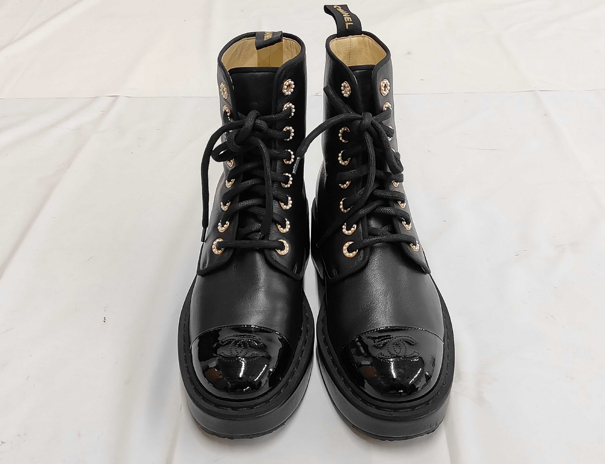 Chanel Black Leather CC Patent Cap Toe Crystal Lace-Up Boots 38.5C