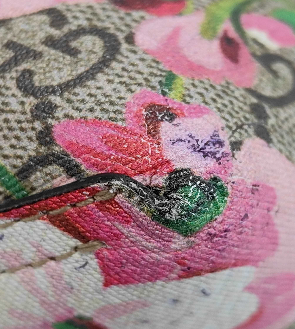 Gucci GG Supreme Blooms Reversible Tote (Small Size)