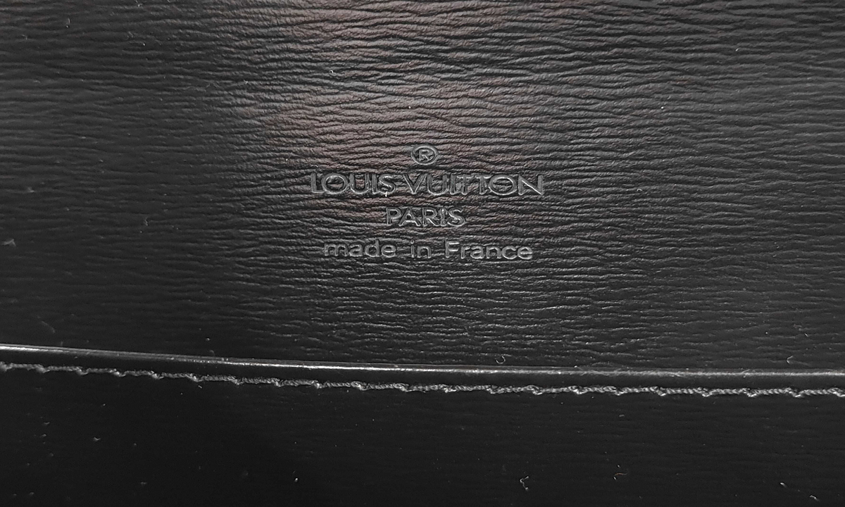 Louis Vuitton Vintage Black Epi Leather Gold Hardware Shoulder Bag