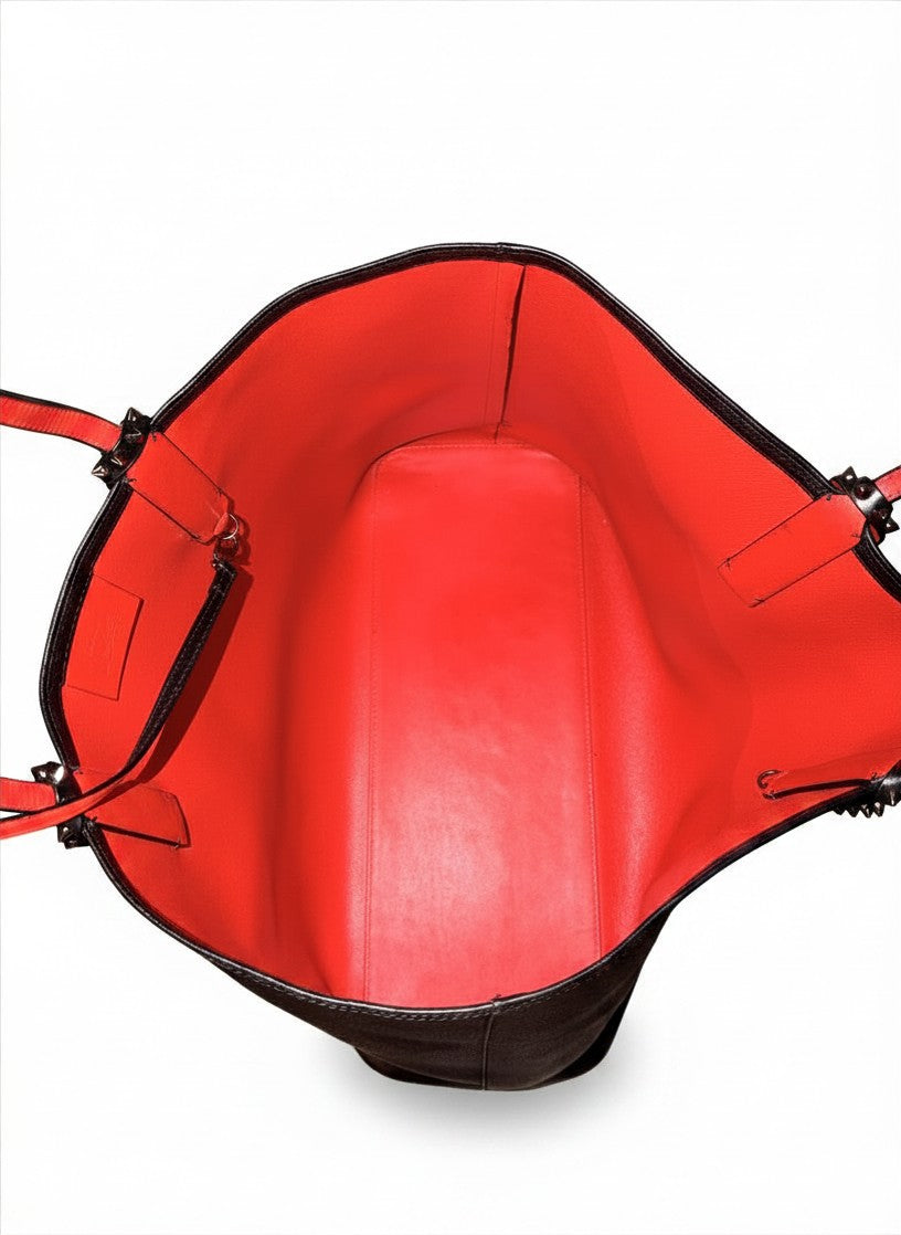 Christian Louboutin Black Grained Leather Cabata Tote Bag