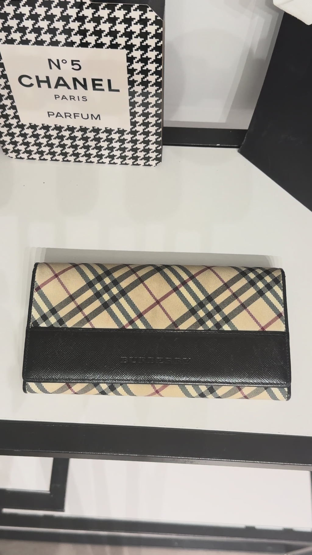 Burberry Vintage Check Long Wallet – Beige & Black
